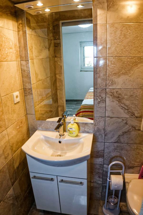 Studio Apartman Papic Drašnice Exterior foto